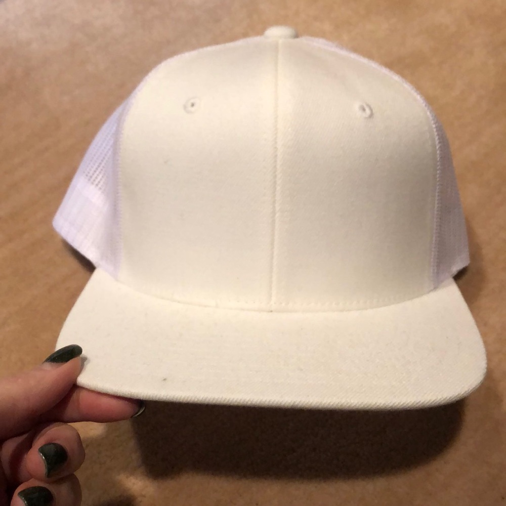 Adjustable flat bill hat, clean